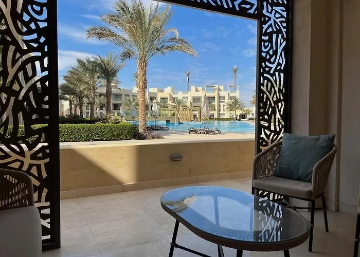 Daire Mangroovy The Liquid Luxury 1br Ground Pool Front Hurgada