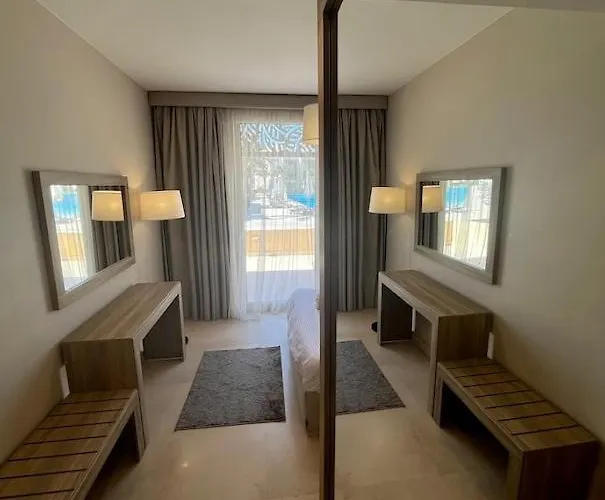 Mangroovy The Liquid Luxury 1br Ground Pool Front Daire *